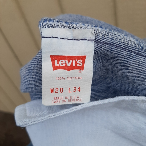 Levi's High Rise Boyfriend Mom Jeans - Picture 5 of 7
